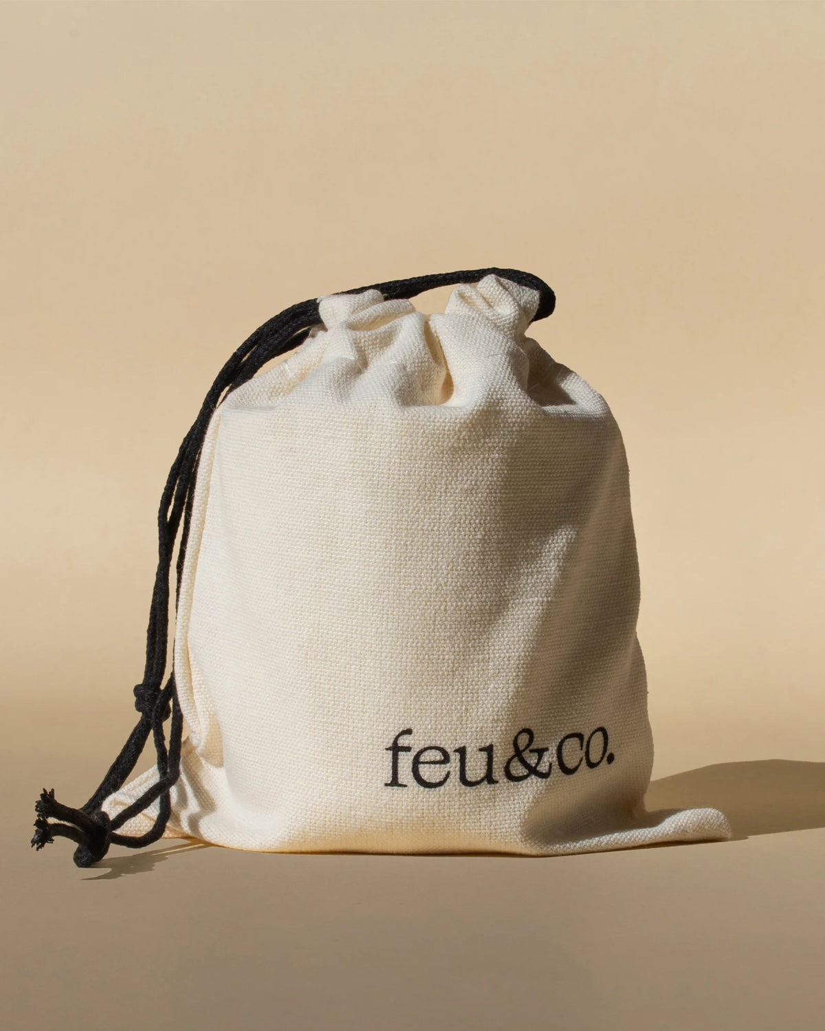 SAC EN TISSU BOUGIE PECHE ET CREME FEU ET CO