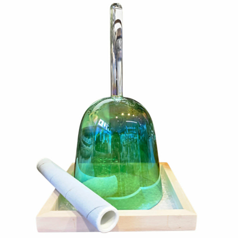 Bol chantant en cristal vert avec poignée et maillet