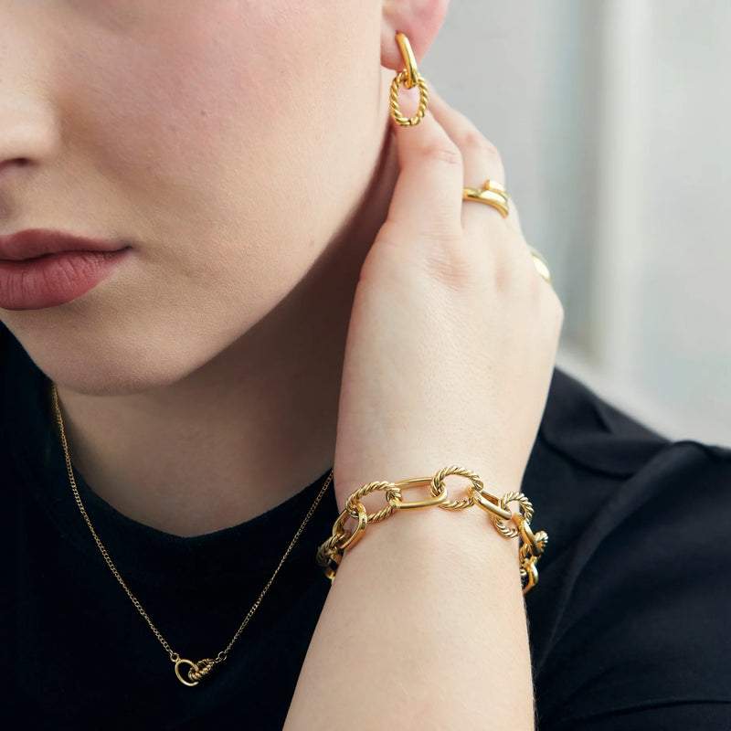 COLLIER ANNEAUX ENTRELACES EN ACIER INOXYDABLE MIKA | MIA BIJOUX