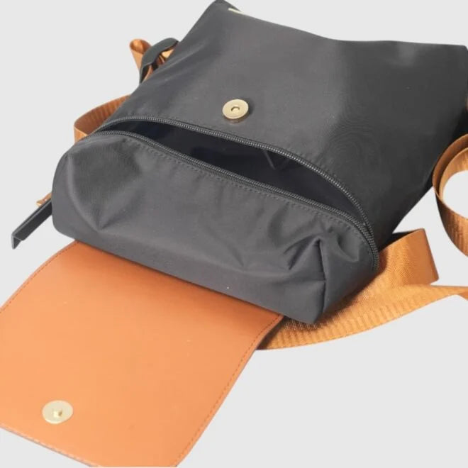 SAC A DOS EMILIE NOIR ET TAN - URBANI