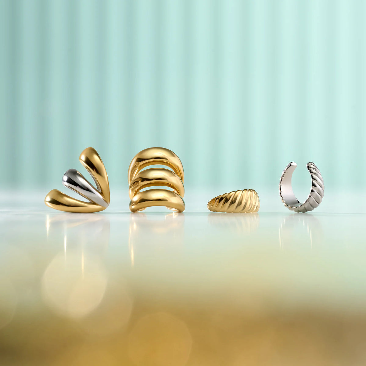 EARCUFF RIVKA TRIPLE BANDE ACIER INOXYDABLE OR - MIA BIJOUX
