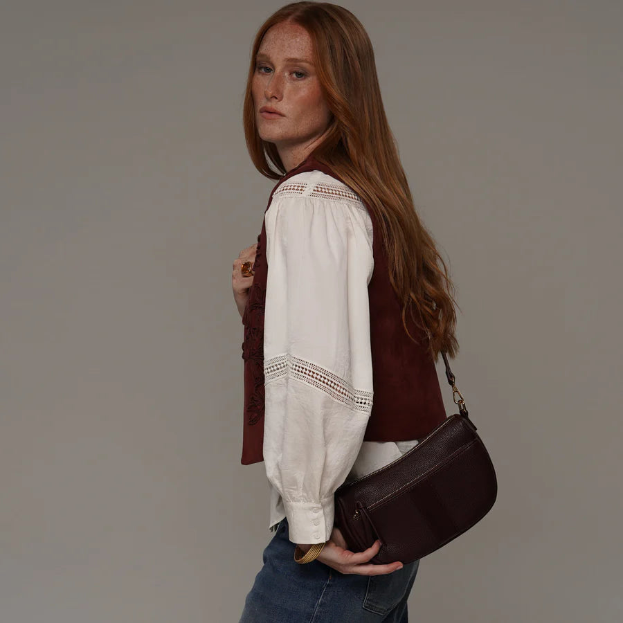 Sac bandoulière Lottie ESPE couleur vin – Chic, astucieux et végétalien