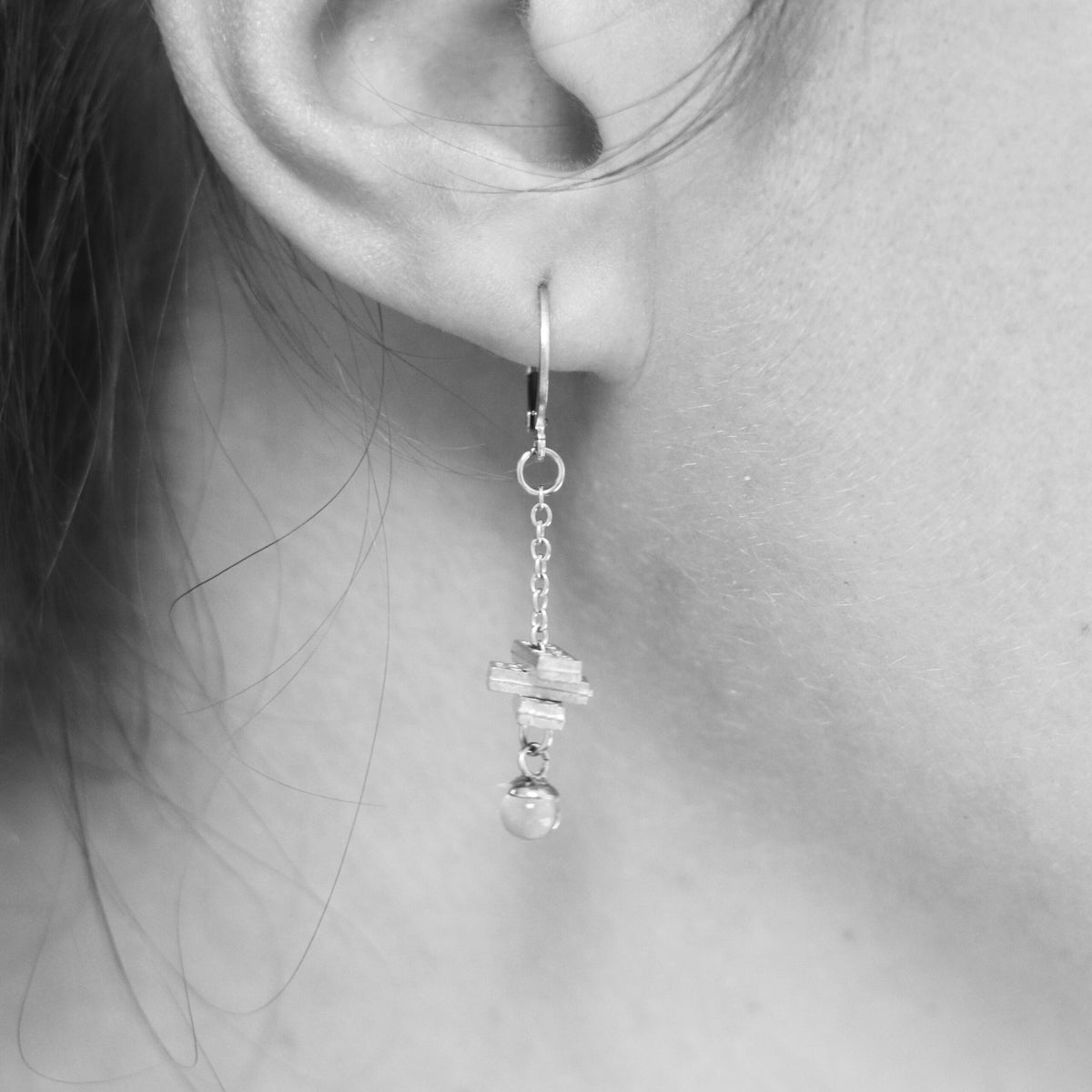 BOUCLES D'OREILLES ROCKY SUR CHAINE EN ACIER INOXYDABLE ET ETAIN | BIJOUX CRÉ-ART