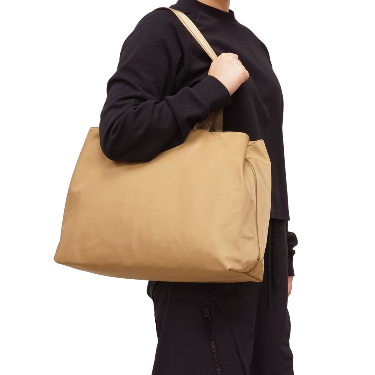 SAC CABAS EN NYLON SONYA