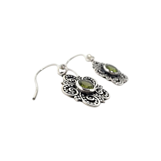BOUCLES D'OREILLES EN ARGENT STERLING FLEURS ET PIERRE PERIDOT | LIBRAIRIE BOUTIQUE VÉNUS