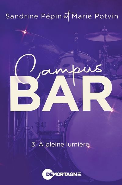 CAMPUS BAR 03  A PLEINE LUMIERE