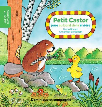 PETIT CASTOR JOUE AU BORD DE LA RIVIERE