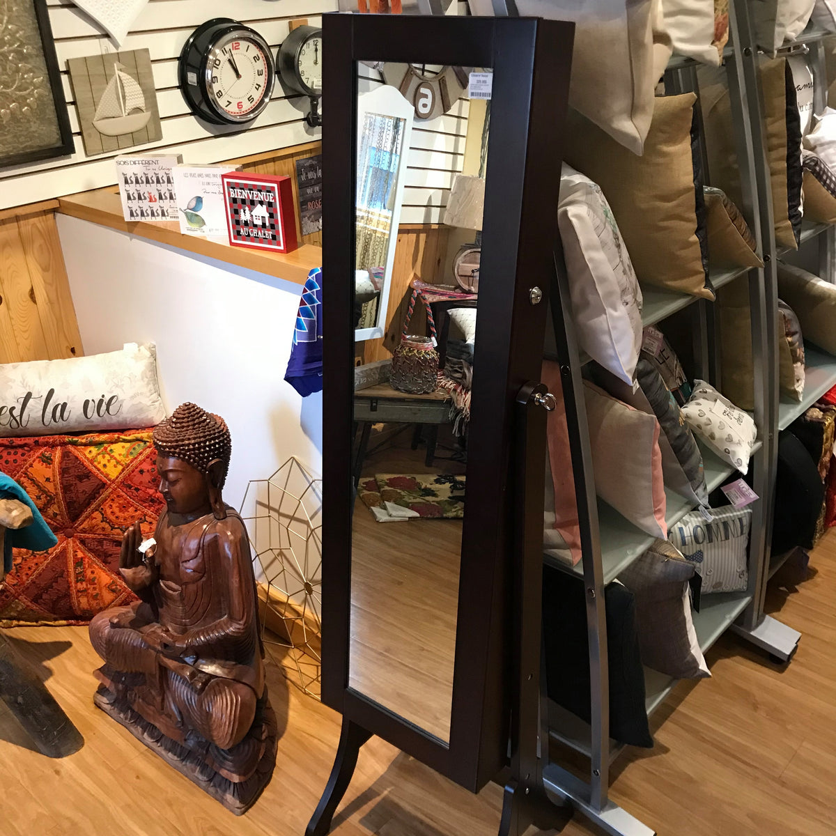 armoire bijoux sur pieds avec miroir