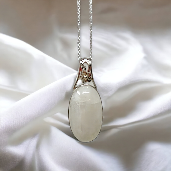 Pendentif ovale pierre de lune